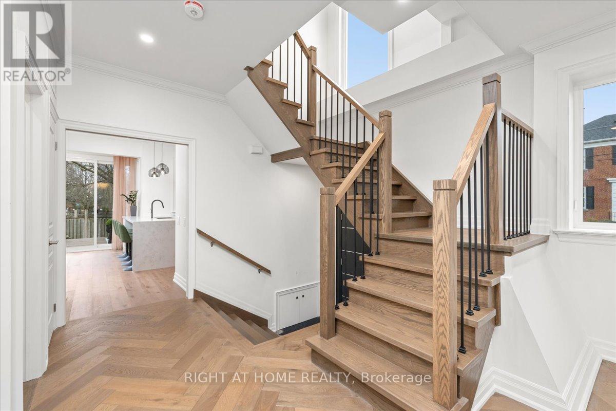 497 Broadway Avenue, Toronto, Ontario  M4G 2R7 - Photo 8 - C12994122