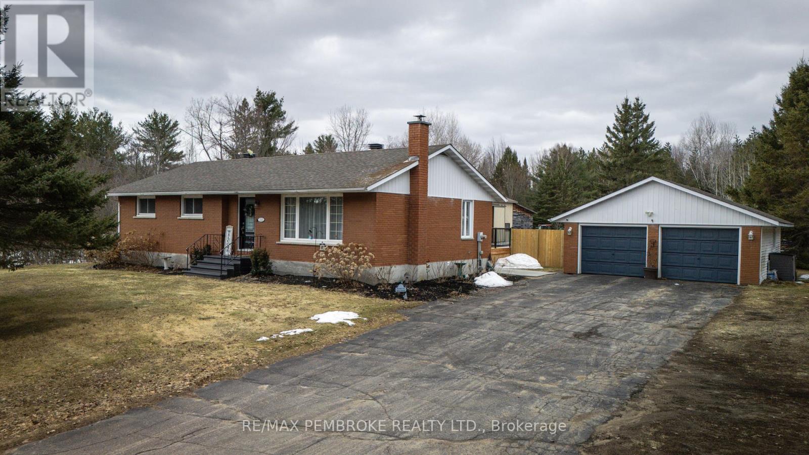 2313 B LINE ROAD, Laurentian Valley, Ontario