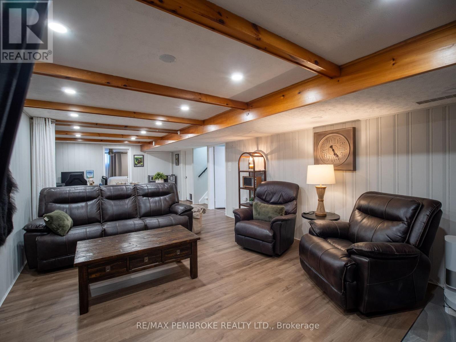 2313 B Line Road, Laurentian Valley, Ontario  K8A 6W8 - Photo 17 - X12994036