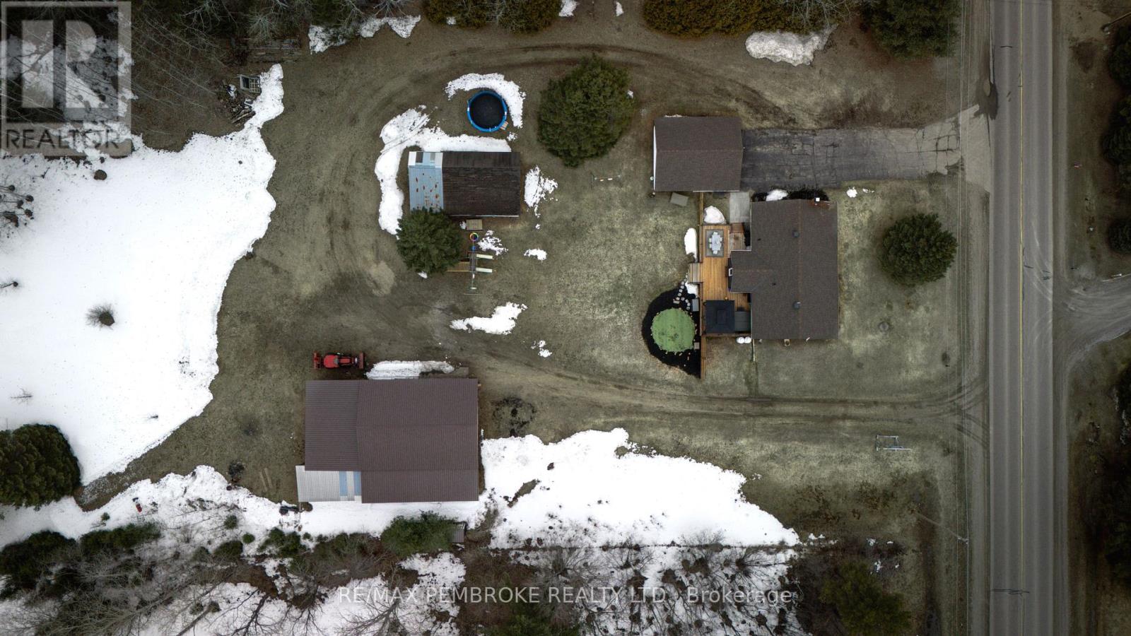 2313 B Line Road, Laurentian Valley, Ontario  K8A 6W8 - Photo 2 - X12994036