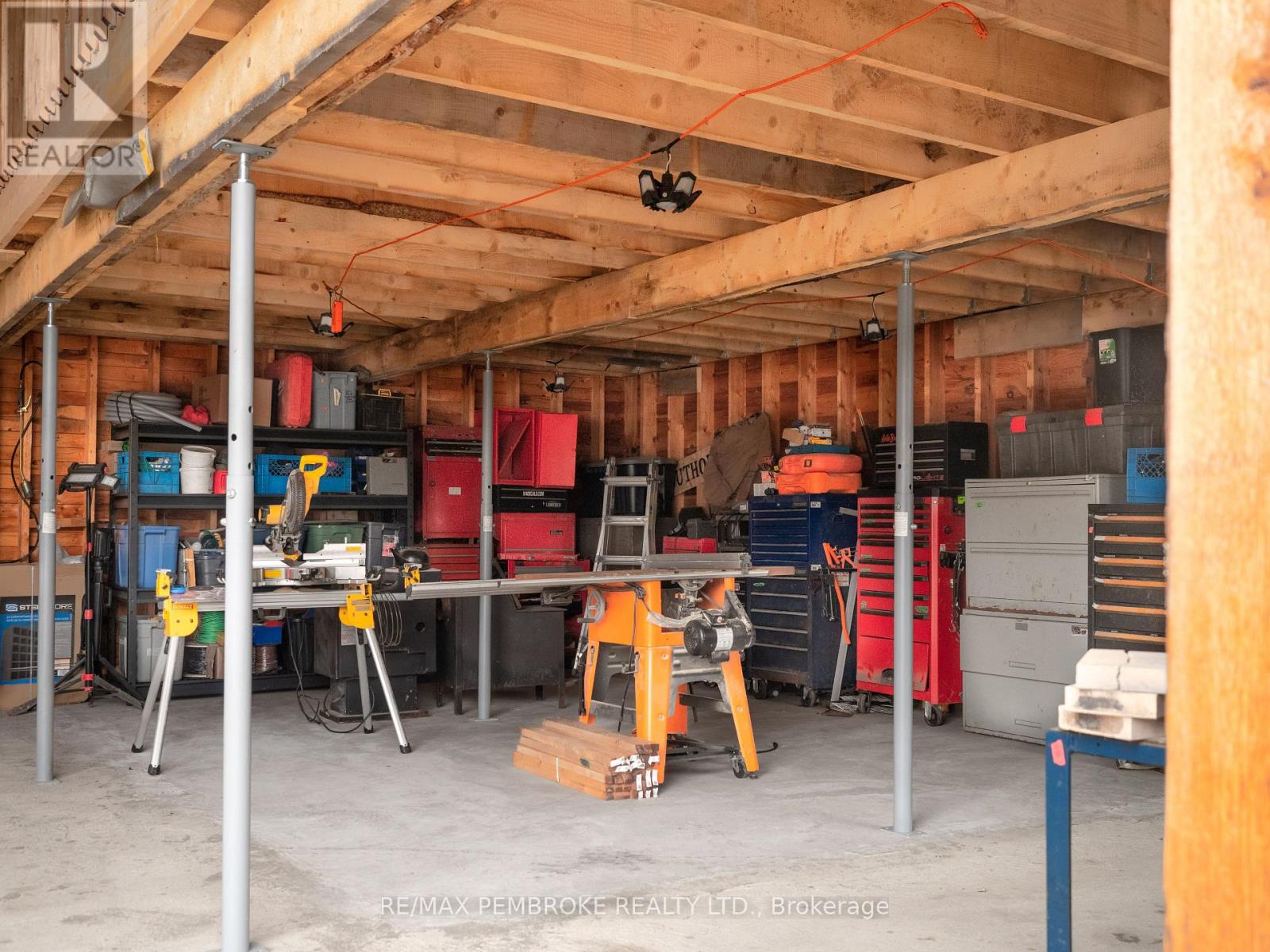 2313 B Line Road, Laurentian Valley, Ontario  K8A 6W8 - Photo 25 - X12994036