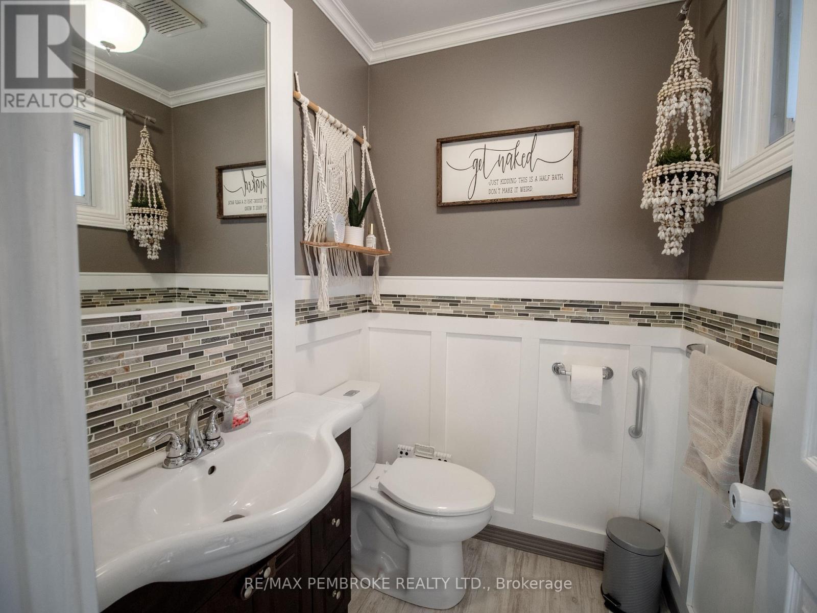 2313 B Line Road, Laurentian Valley, Ontario  K8A 6W8 - Photo 6 - X12994036