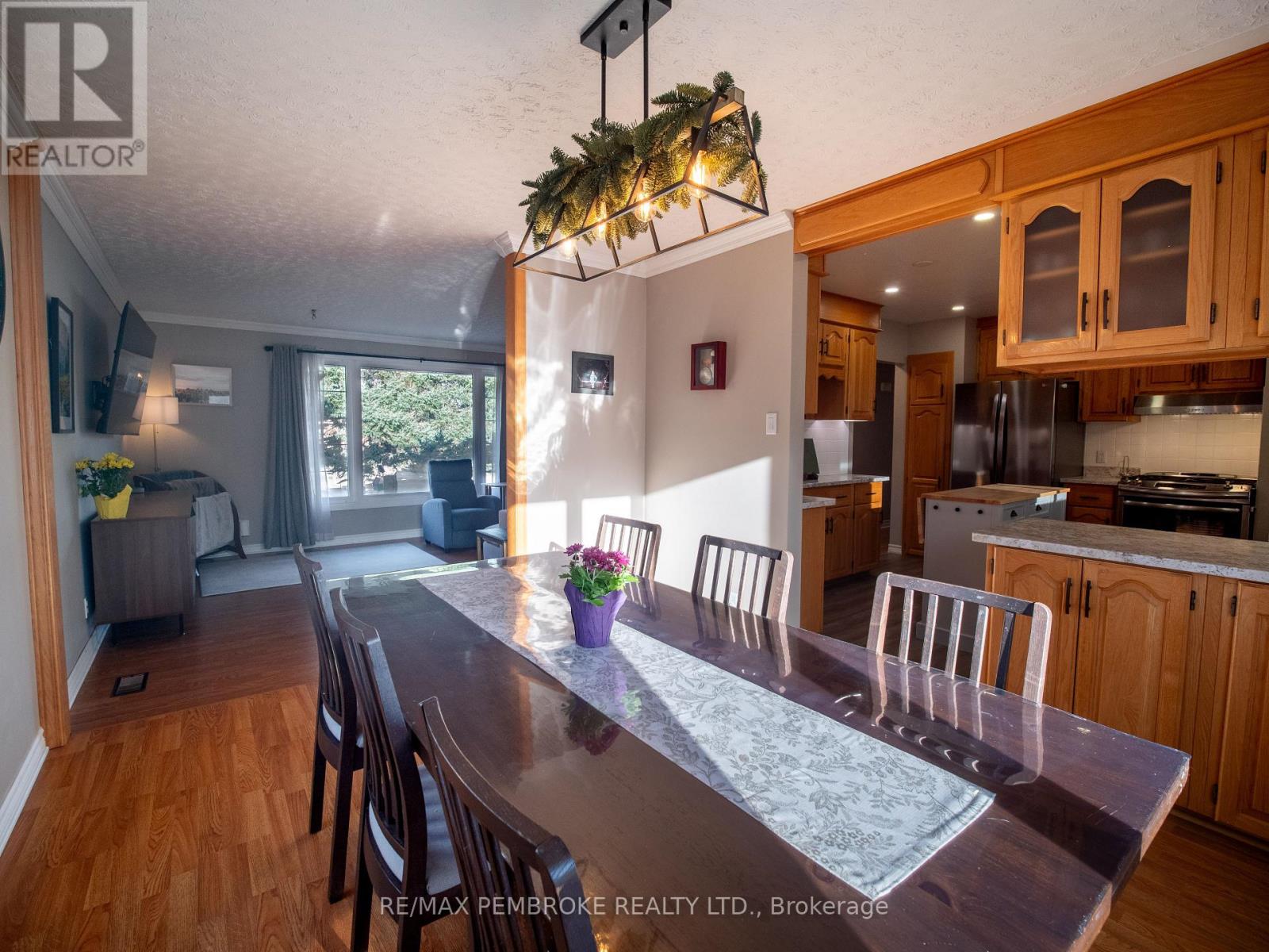 2313 B Line Road, Laurentian Valley, Ontario  K8A 6W8 - Photo 8 - X12994036