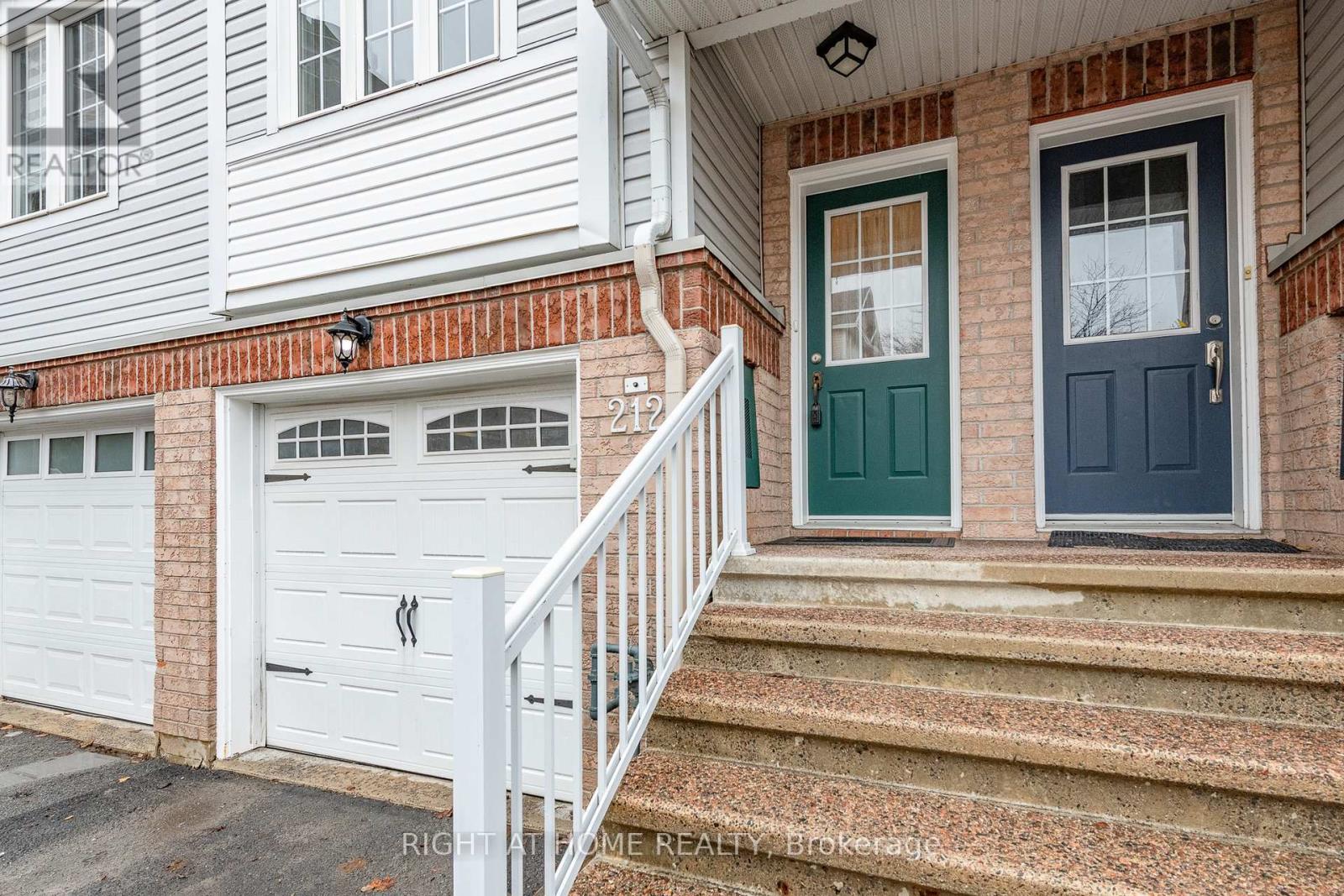 212 Rutgers Private, Ottawa, Ontario  K2C 4G7 - Photo 3 - X12994078