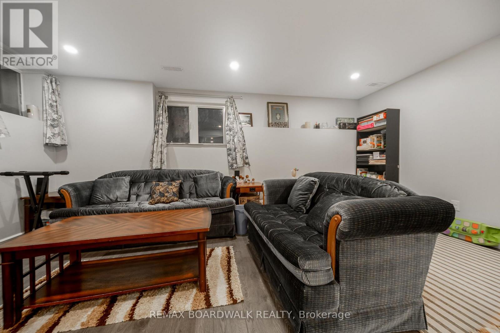 161 Flowing Creek Circle, Ottawa, Ontario  K2M 0K2 - Photo 37 - X12994114