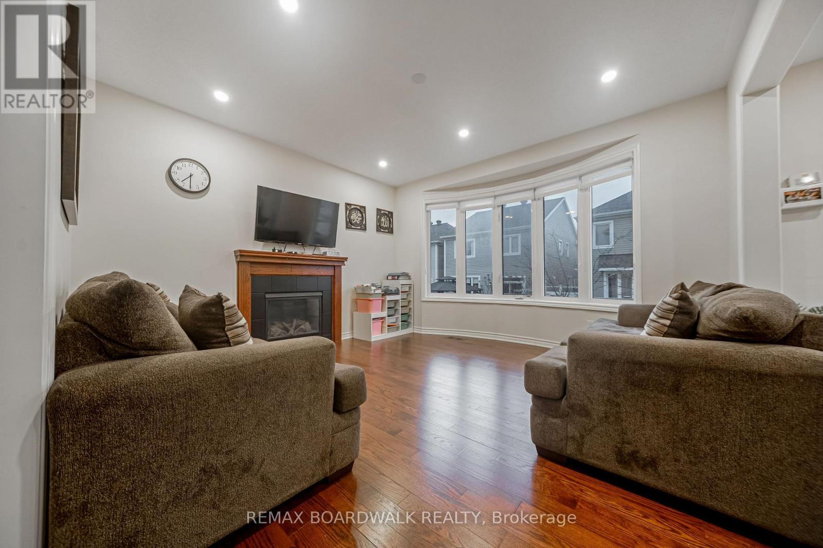 161 Flowing Creek Circle, Ottawa, Ontario  K2M 0K2 - Photo 9 - X12994114