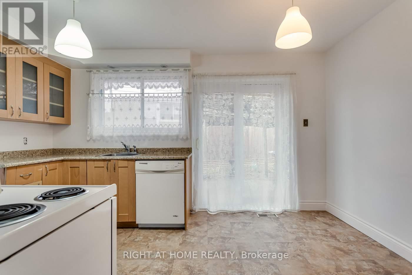 22 Sheva Court, Toronto, Ontario  M1K 3P9 - Photo 11 - E12994046