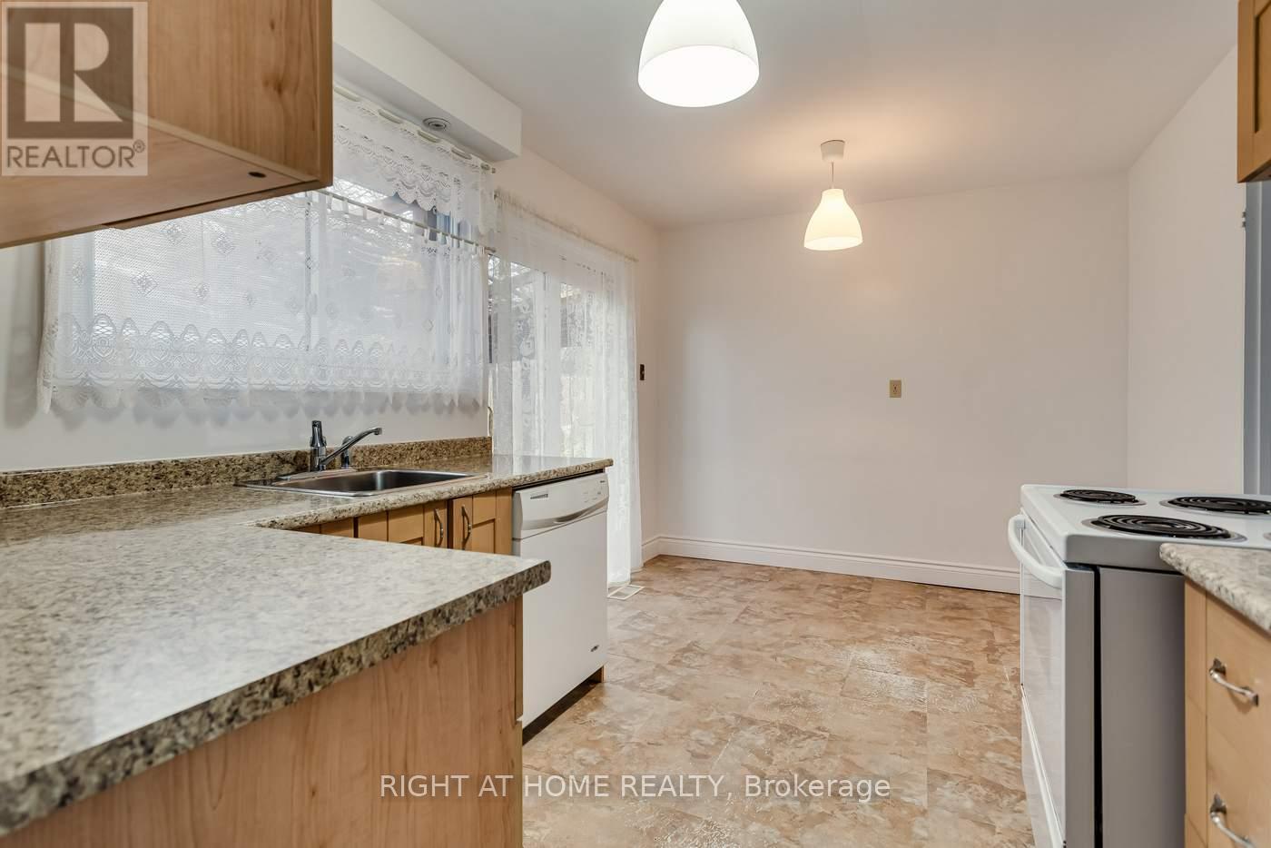 22 Sheva Court, Toronto, Ontario  M1K 3P9 - Photo 15 - E12994046