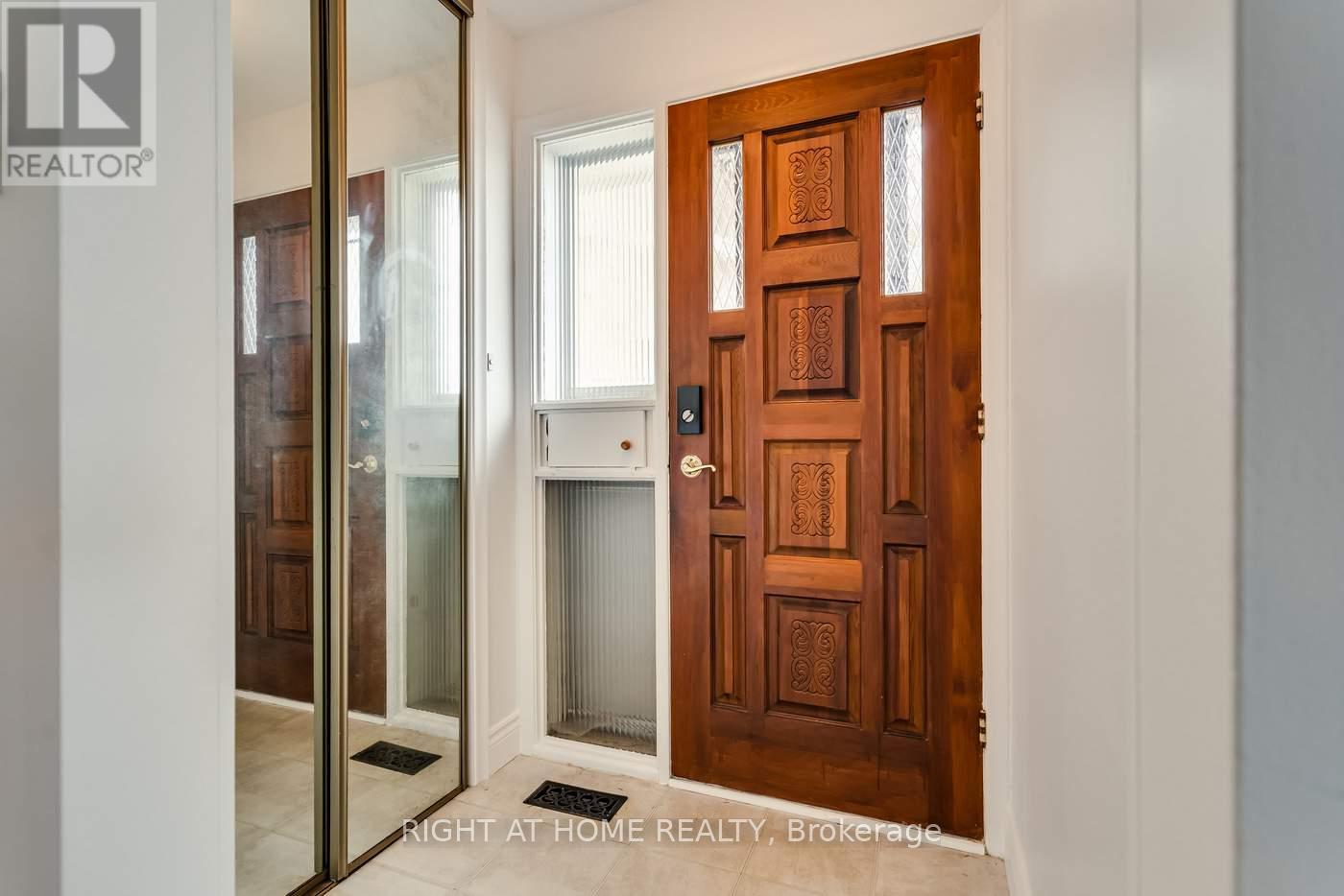 22 Sheva Court, Toronto, Ontario  M1K 3P9 - Photo 3 - E12994046