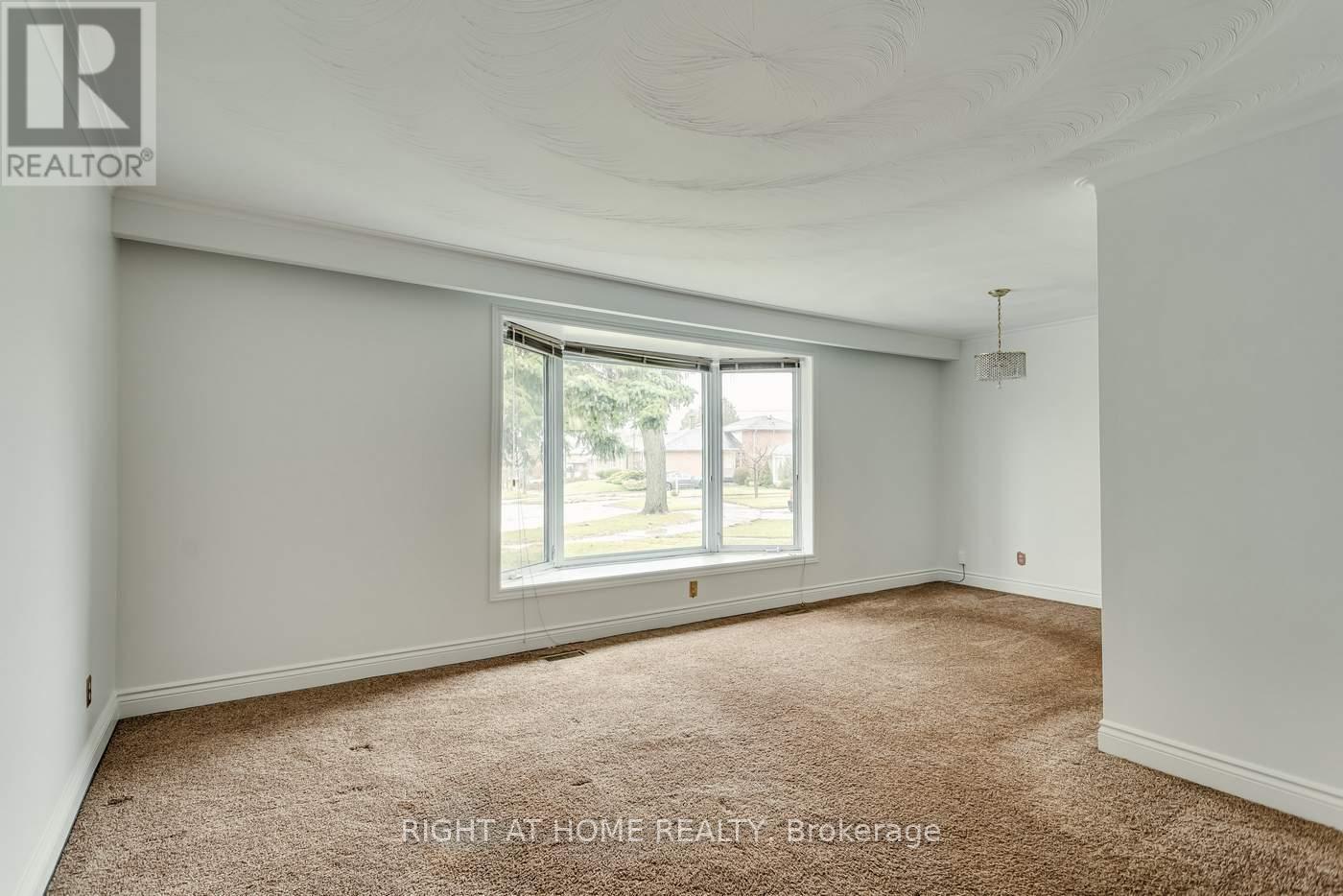 22 Sheva Court, Toronto, Ontario  M1K 3P9 - Photo 5 - E12994046