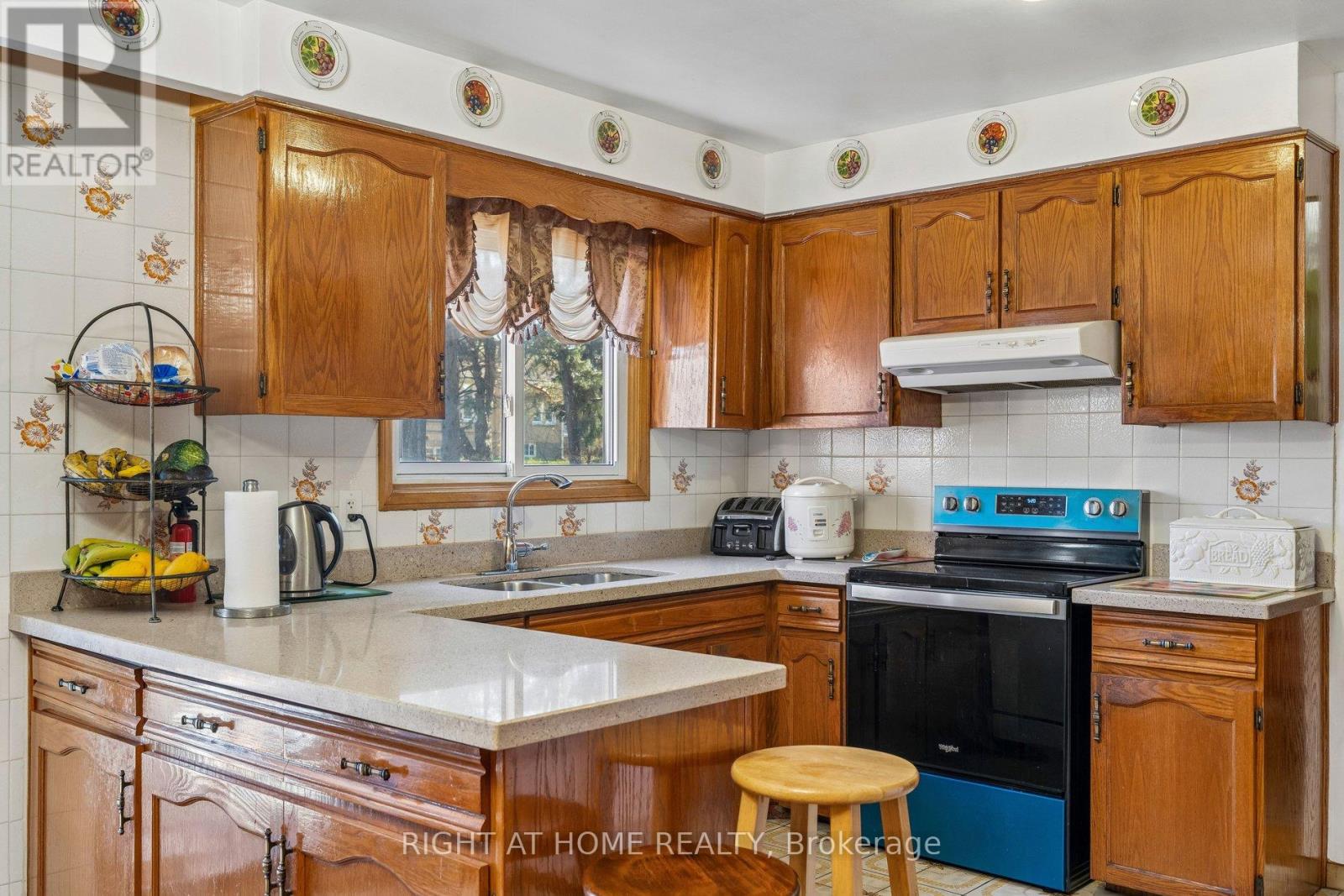 16 Ascolda Boulevard, Toronto, Ontario  M1J 2N7 - Photo 10 - E12994060