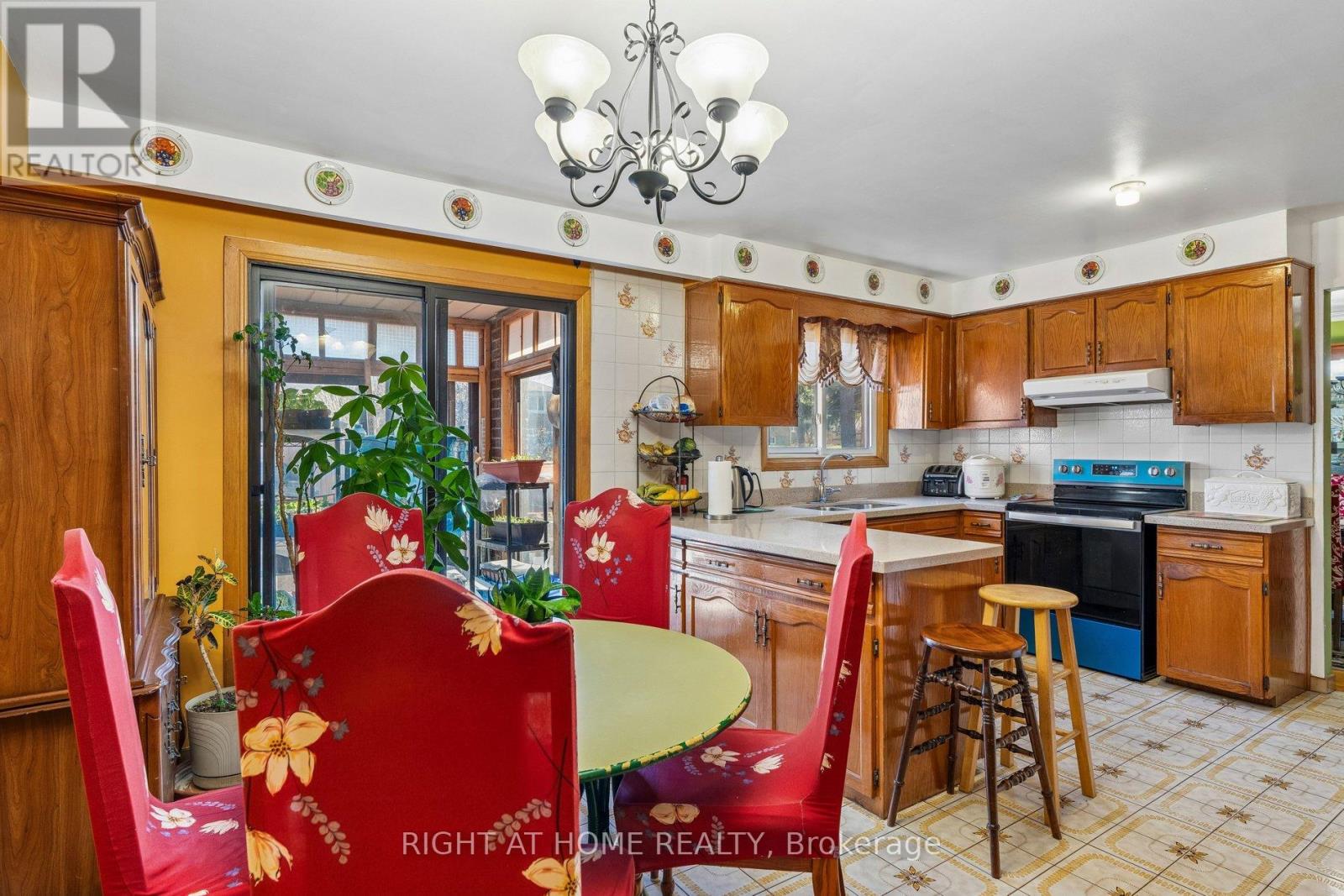 16 Ascolda Boulevard, Toronto, Ontario  M1J 2N7 - Photo 14 - E12994060