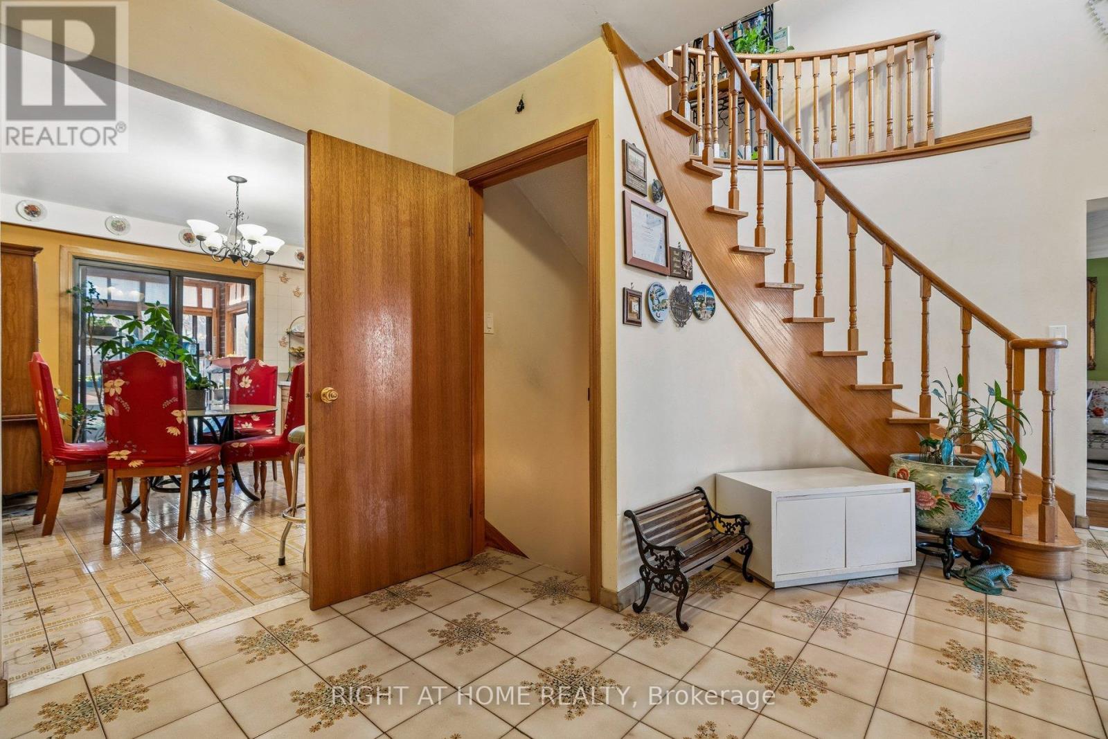 16 Ascolda Boulevard, Toronto, Ontario  M1J 2N7 - Photo 18 - E12994060