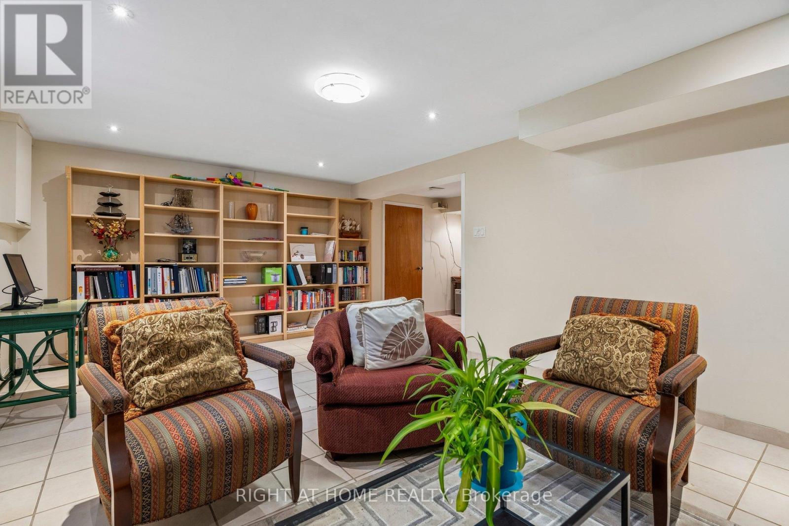 16 Ascolda Boulevard, Toronto, Ontario  M1J 2N7 - Photo 36 - E12994060