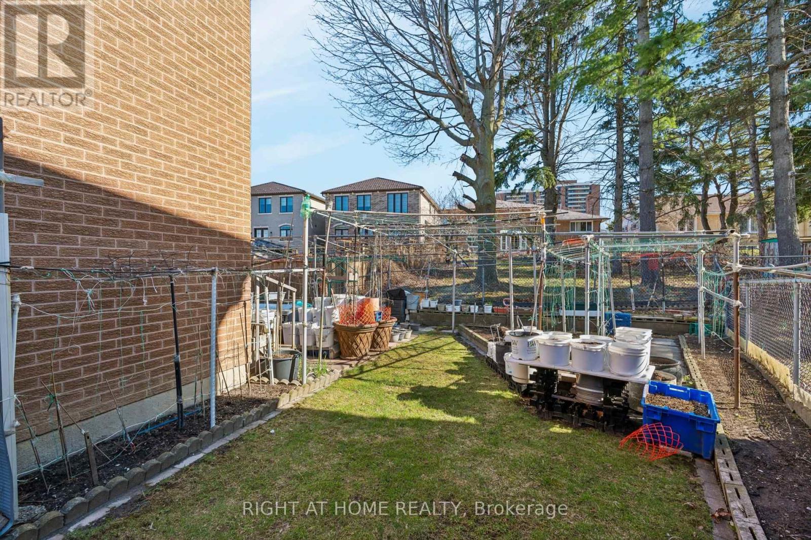 16 Ascolda Boulevard, Toronto, Ontario  M1J 2N7 - Photo 46 - E12994060