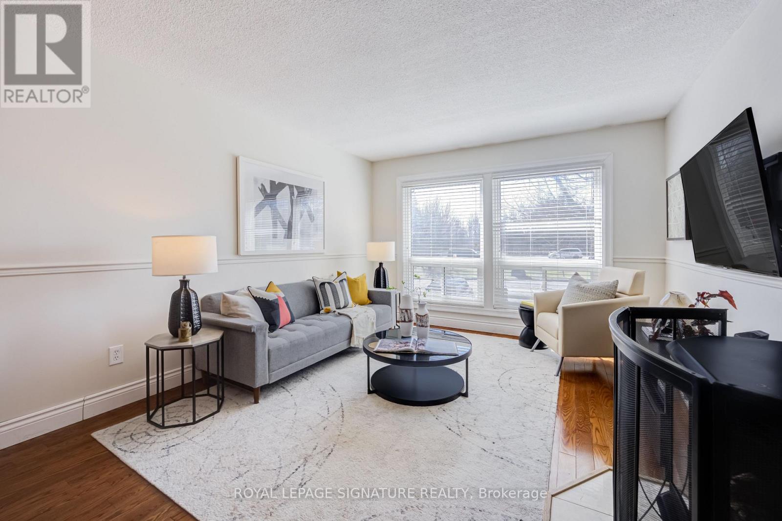 36 Randall Drive, Ajax, Ontario  L1S 6L2 - Photo 4 - E12994064