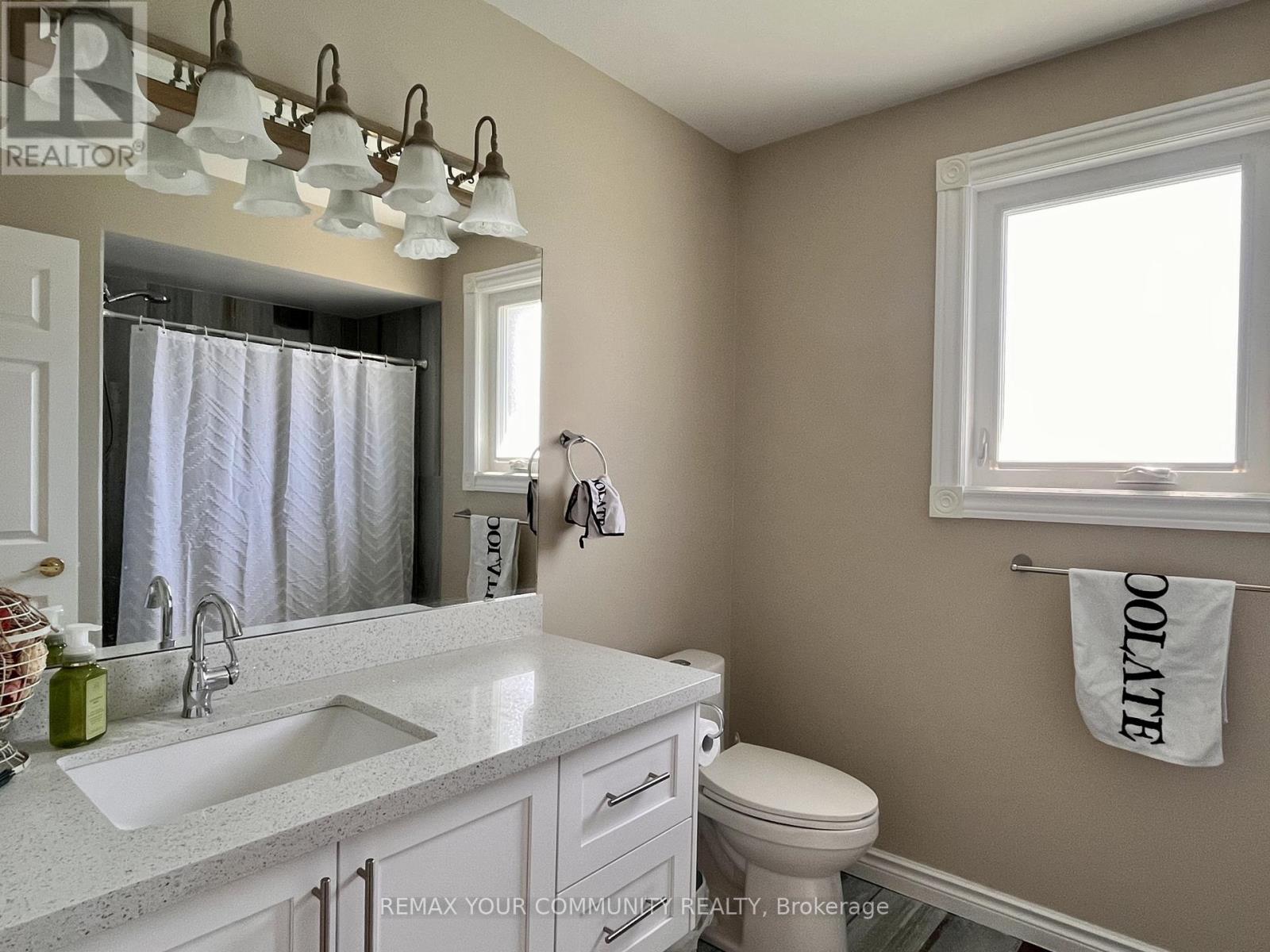 44 Canal Street, Georgina, Ontario  L4P 1K5 - Photo 29 - N12994058