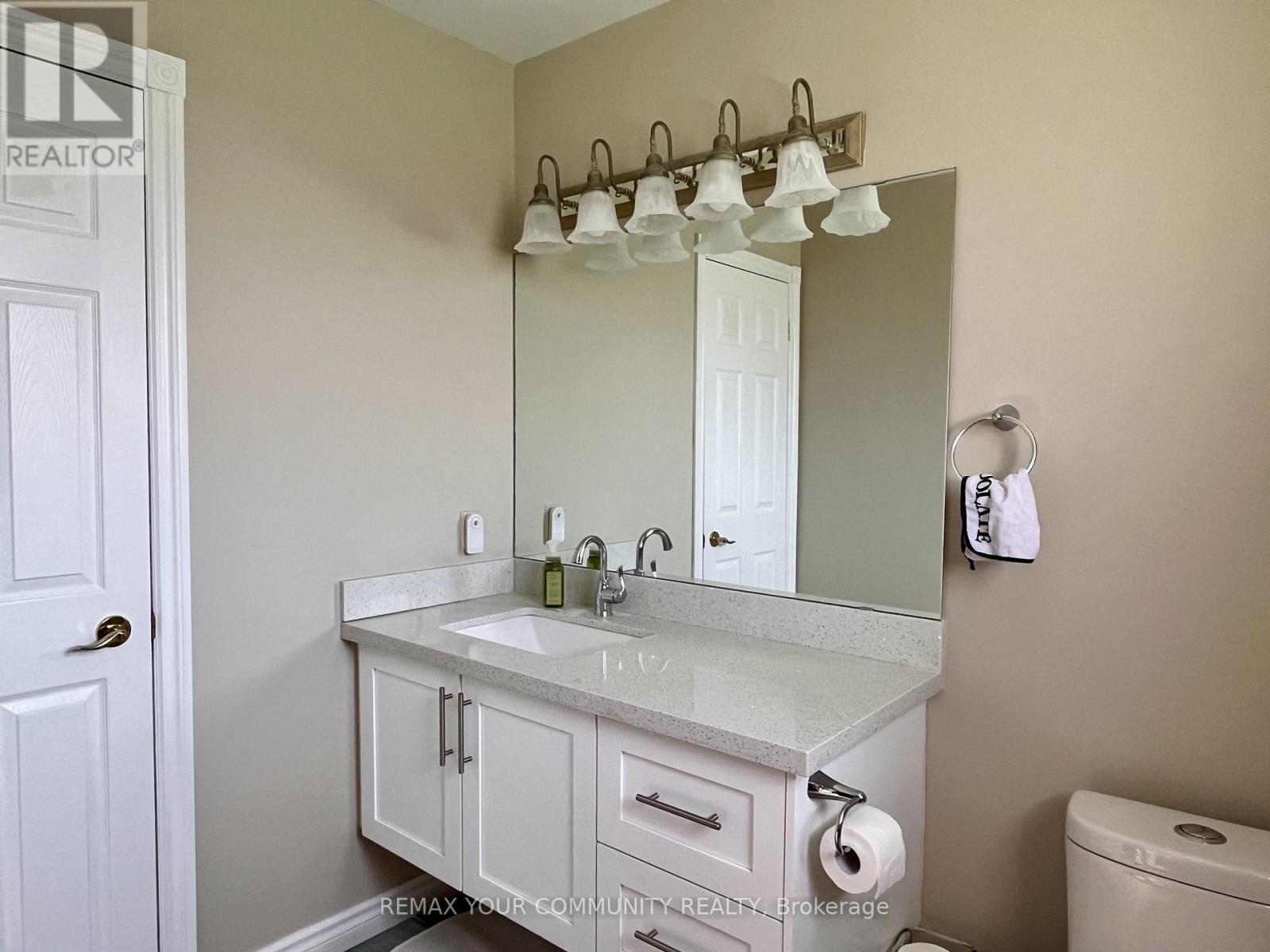 44 Canal Street, Georgina, Ontario  L4P 1K5 - Photo 30 - N12994058