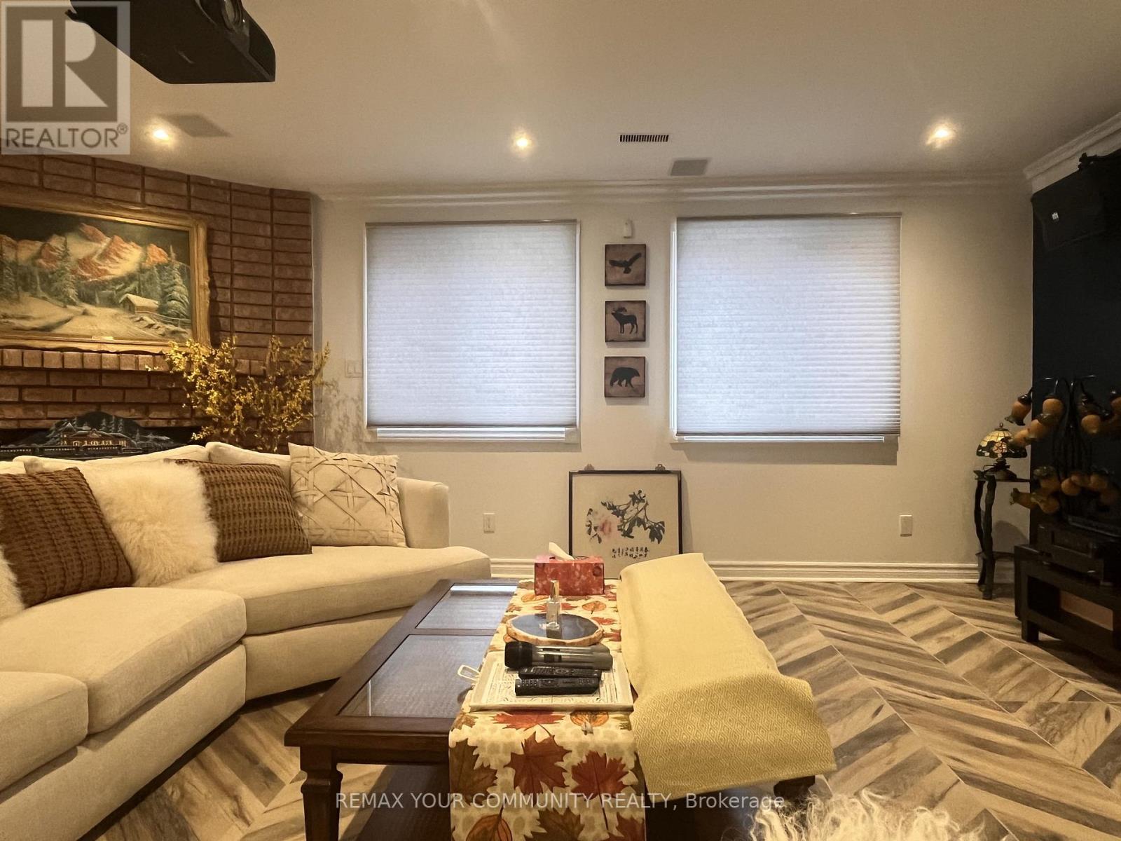 44 Canal Street, Georgina, Ontario  L4P 1K5 - Photo 34 - N12994058