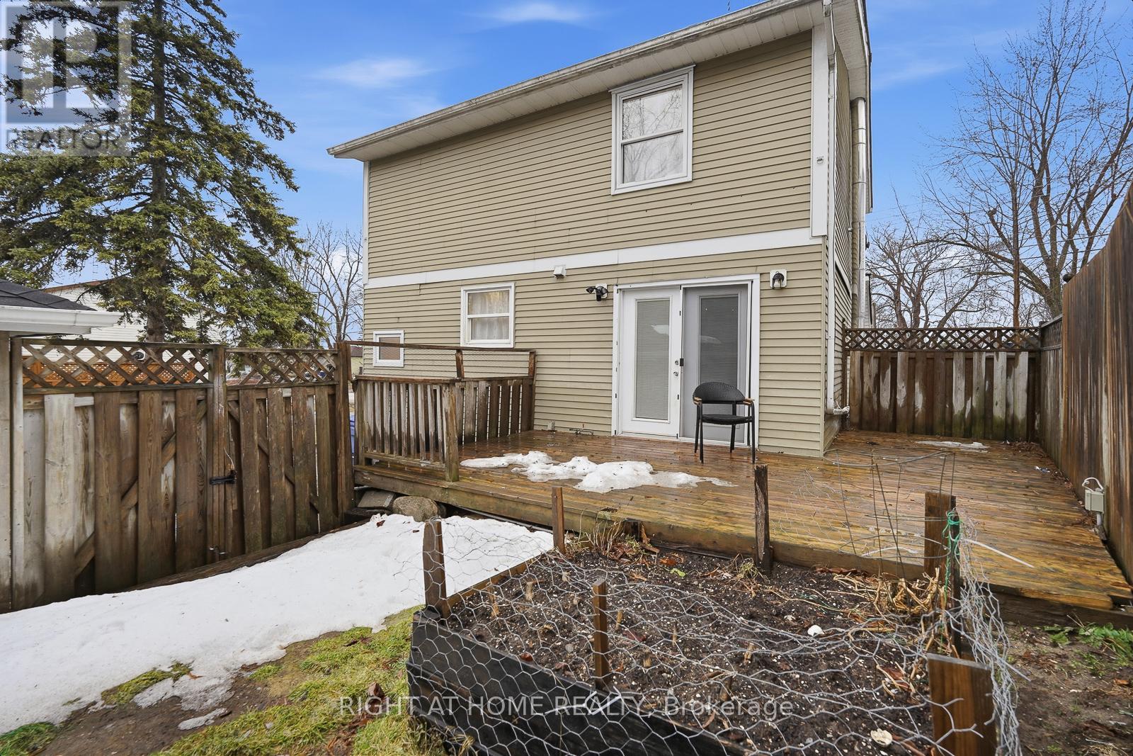 259 Glenwoods Avenue, Georgina, Ontario  L4P 2X1 - Photo 34 - N12994066