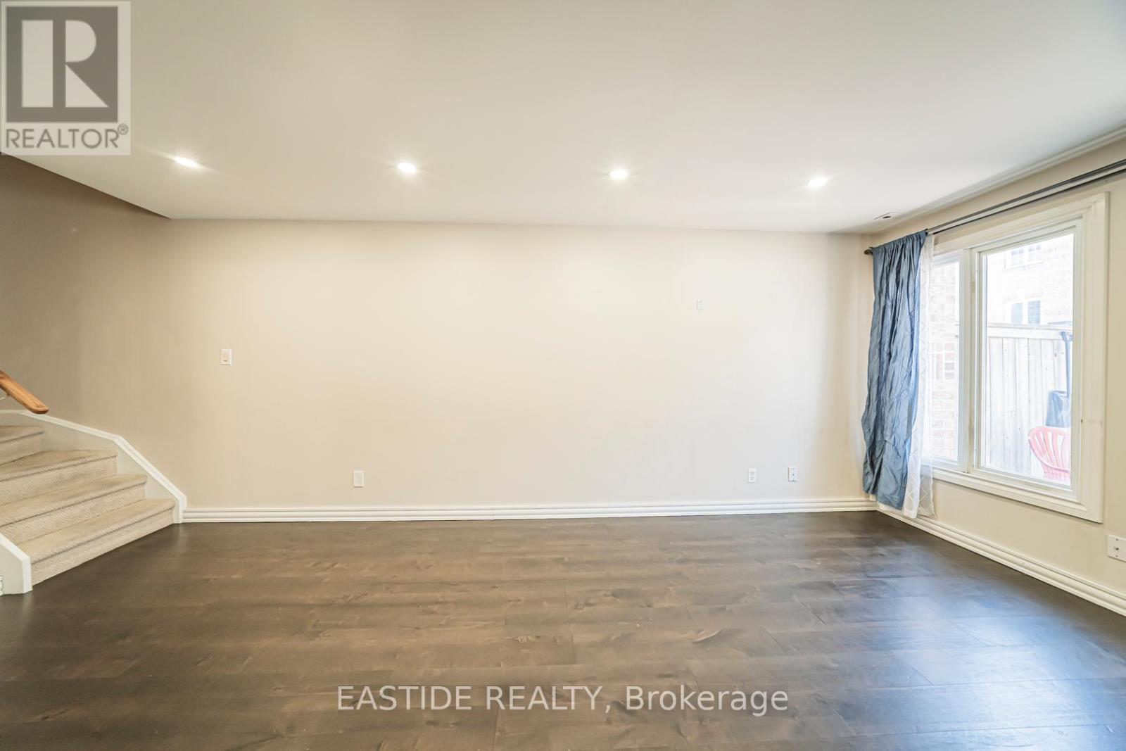 96 - 151 Townsgate Drive, Vaughan, Ontario  L4J 8J7 - Photo 9 - N12994076