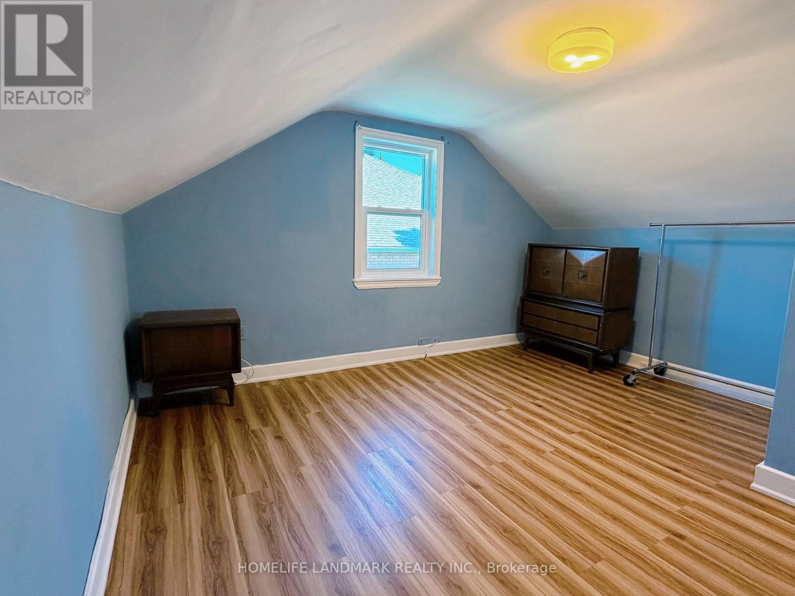 392 Elmwood Avenue, Richmond Hill, Ontario  L4C 1M3 - Photo 12 - N12994084