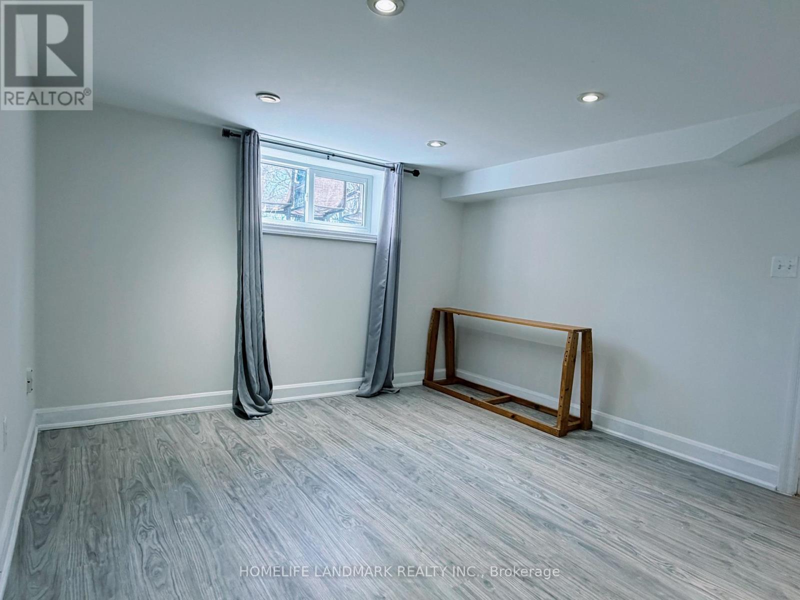 392 Elmwood Avenue, Richmond Hill, Ontario  L4C 1M3 - Photo 15 - N12994084