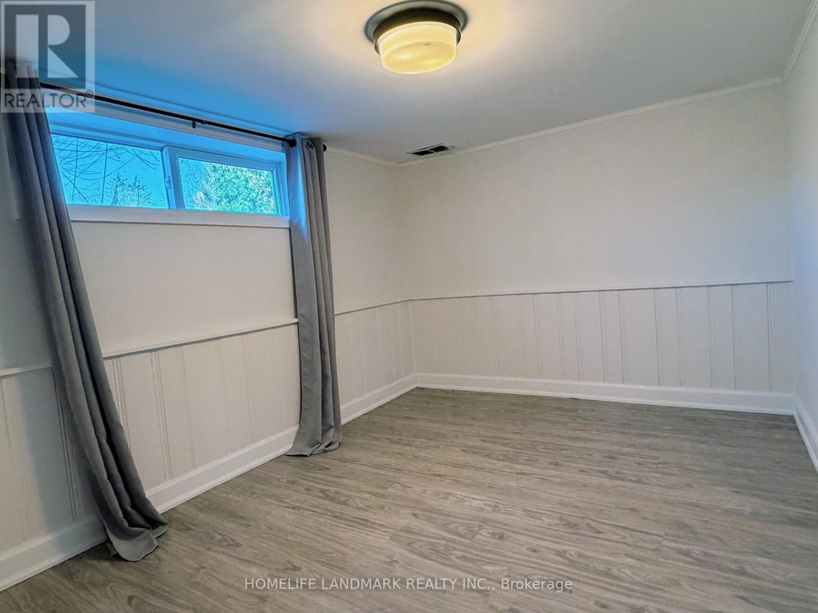 392 Elmwood Avenue, Richmond Hill, Ontario  L4C 1M3 - Photo 17 - N12994084