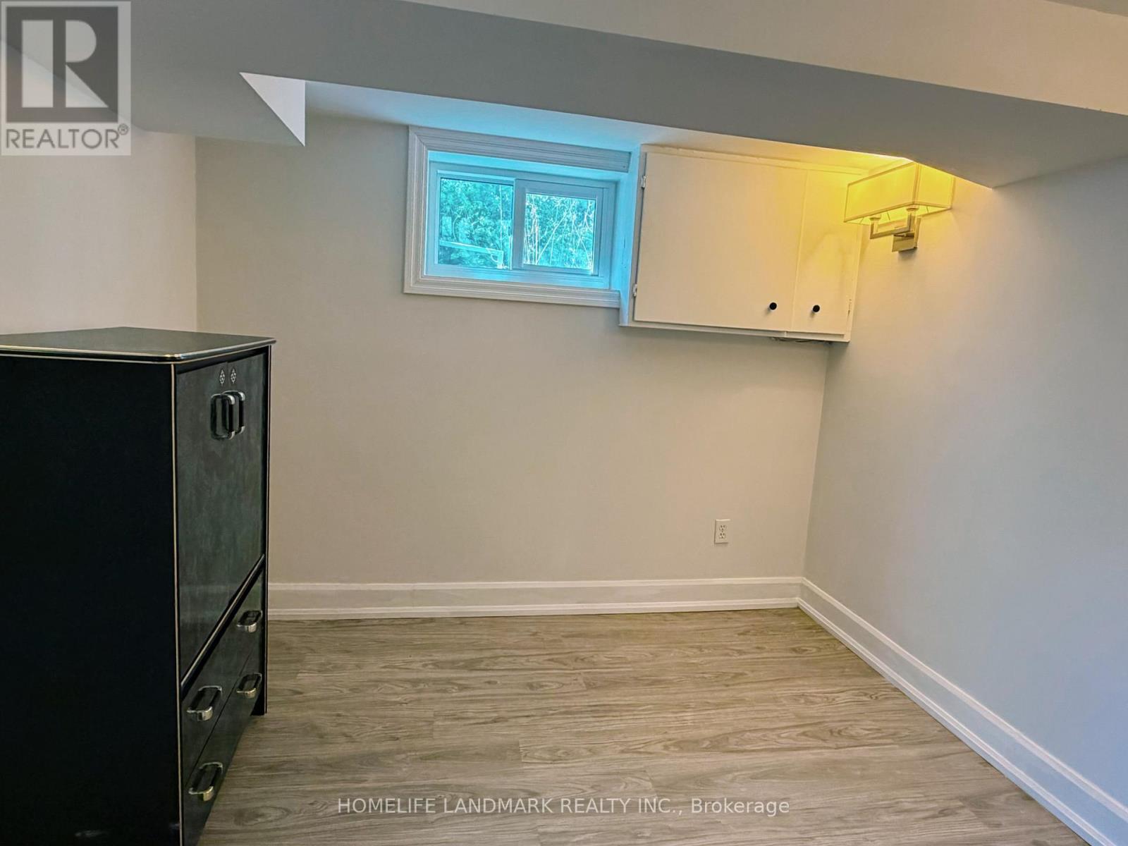 392 Elmwood Avenue, Richmond Hill, Ontario  L4C 1M3 - Photo 18 - N12994084