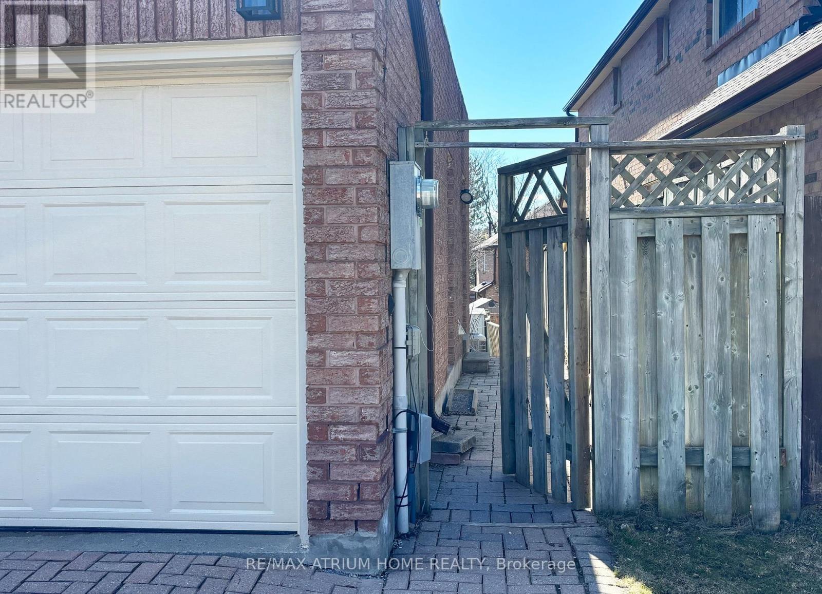 Basement - 18 Huntington Park Drive, Markham, Ontario  L3T 7G9 - Photo 2 - N12994086