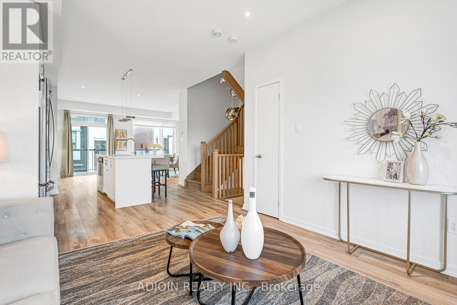 525 Marc Santi Boulevard, Vaughan, Ontario  L6A 5C5 - Photo 5 - N12994088