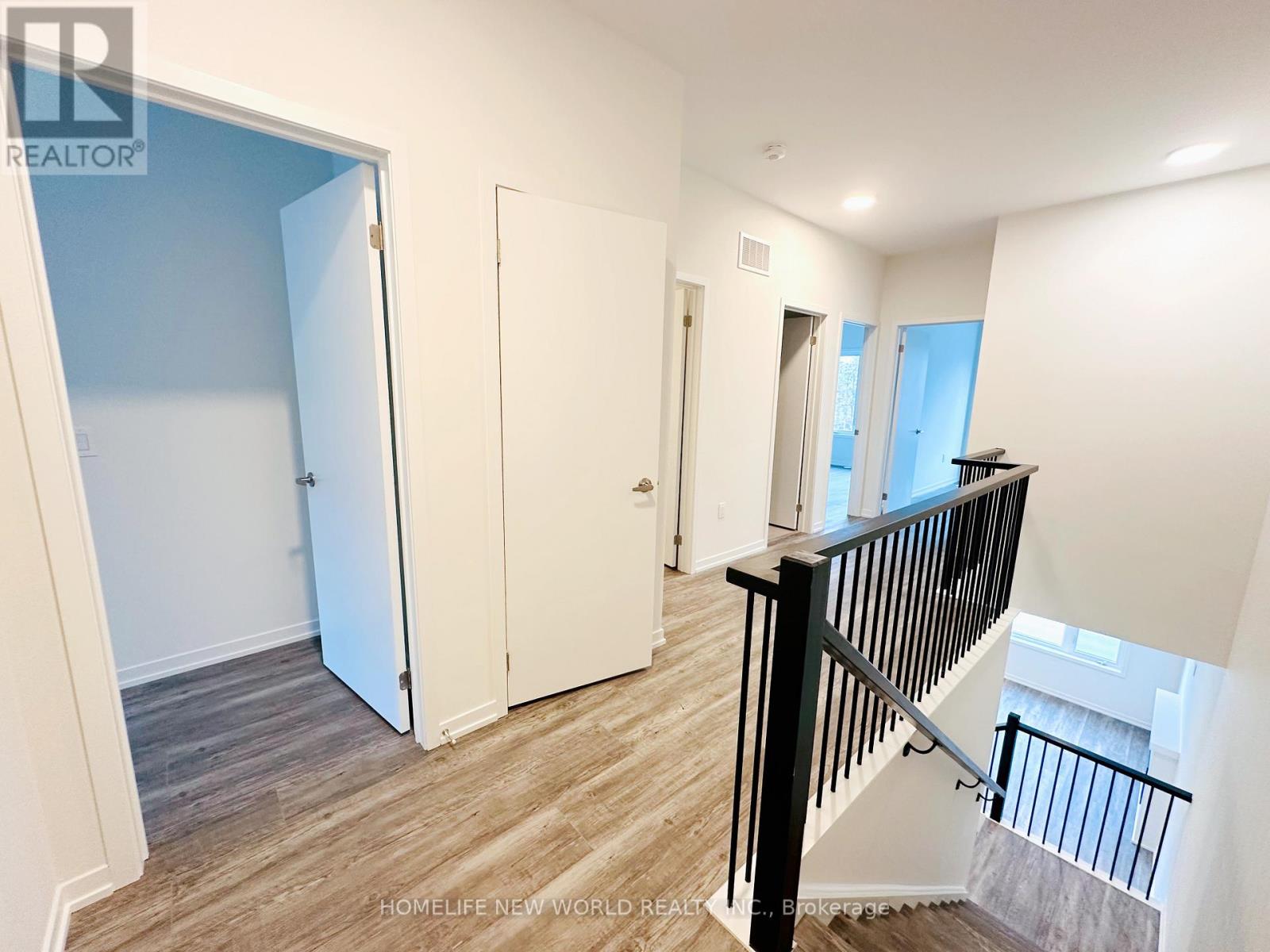 1406 19th Avenue, Richmond Hill, Ontario  L4E 1P3 - Photo 6 - N12994108