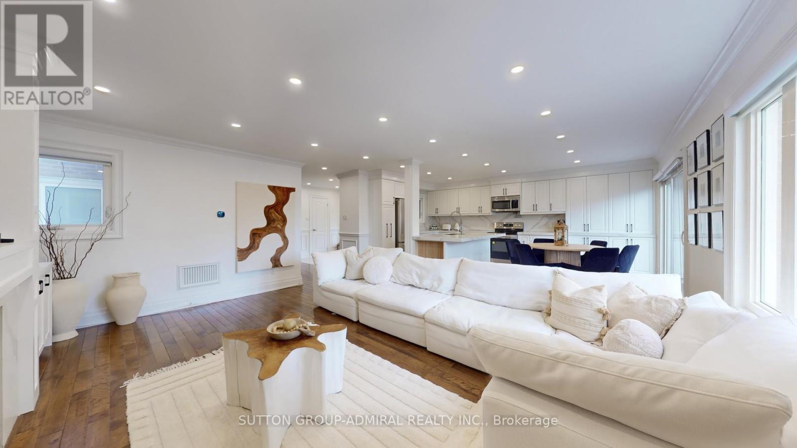 8 Colleen Street, Vaughan, Ontario  L4J 5H1 - Photo 12 - N12994116