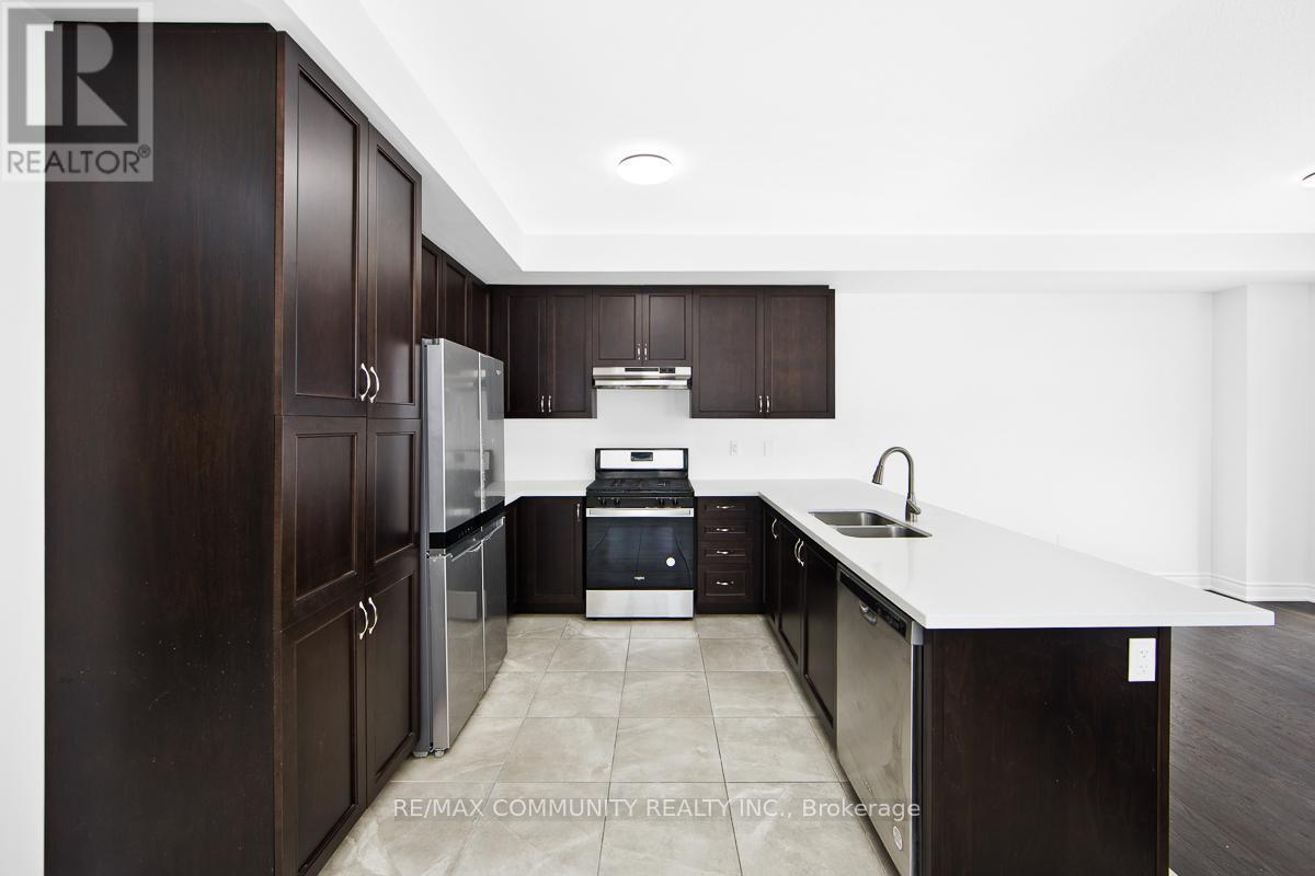 33 Liam Lane, Markham, Ontario  L3S 3J5 - Photo 10 - N12994124