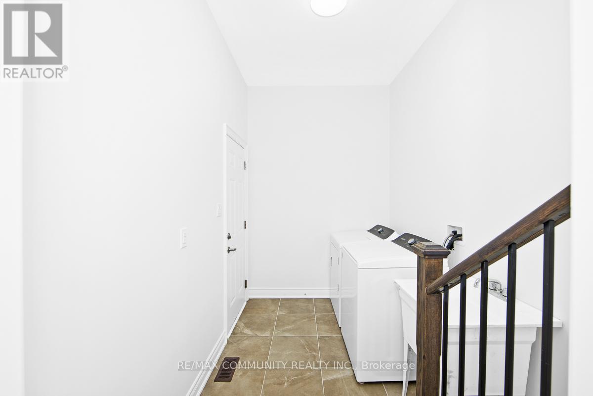 33 Liam Lane, Markham, Ontario  L3S 3J5 - Photo 12 - N12994124