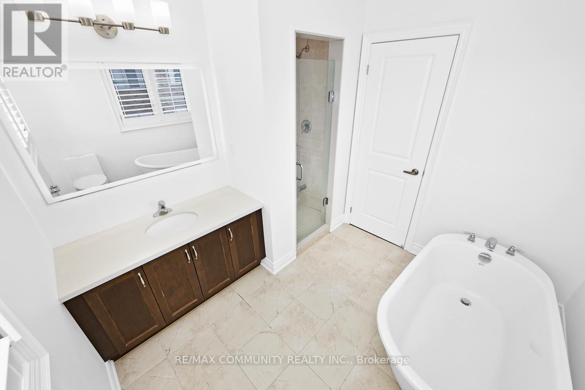 33 Liam Lane, Markham, Ontario  L3S 3J5 - Photo 15 - N12994124