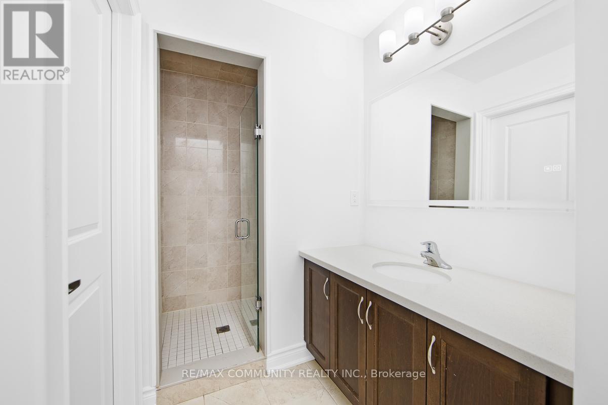 33 Liam Lane, Markham, Ontario  L3S 3J5 - Photo 17 - N12994124