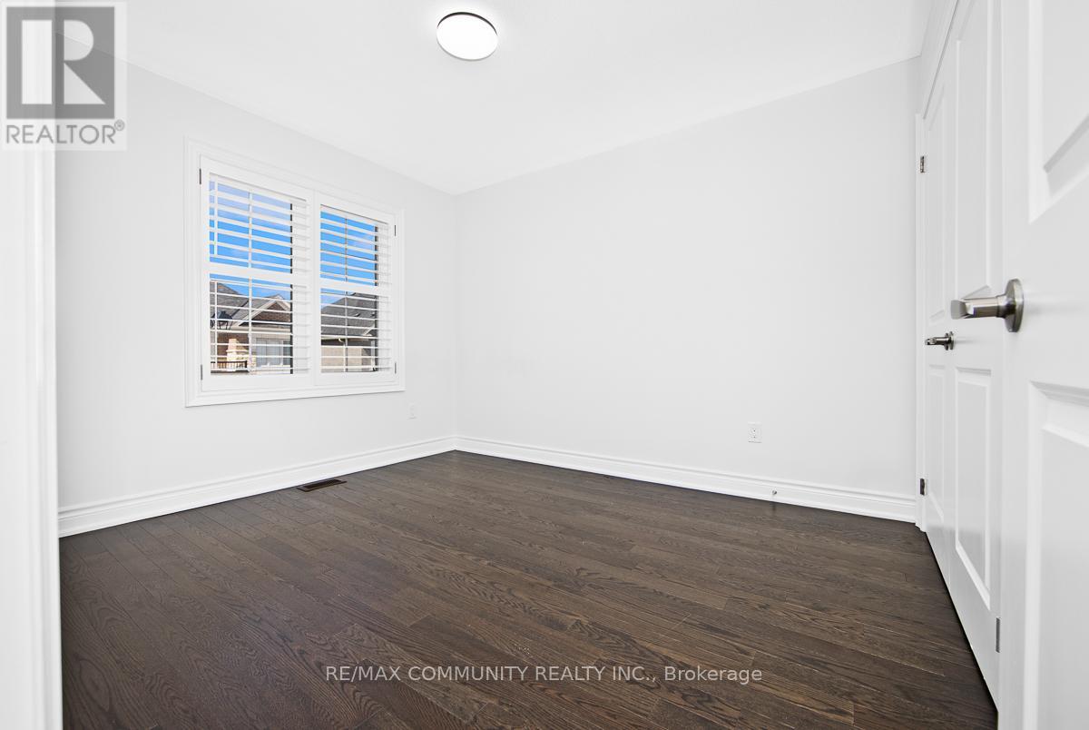 33 Liam Lane, Markham, Ontario  L3S 3J5 - Photo 19 - N12994124