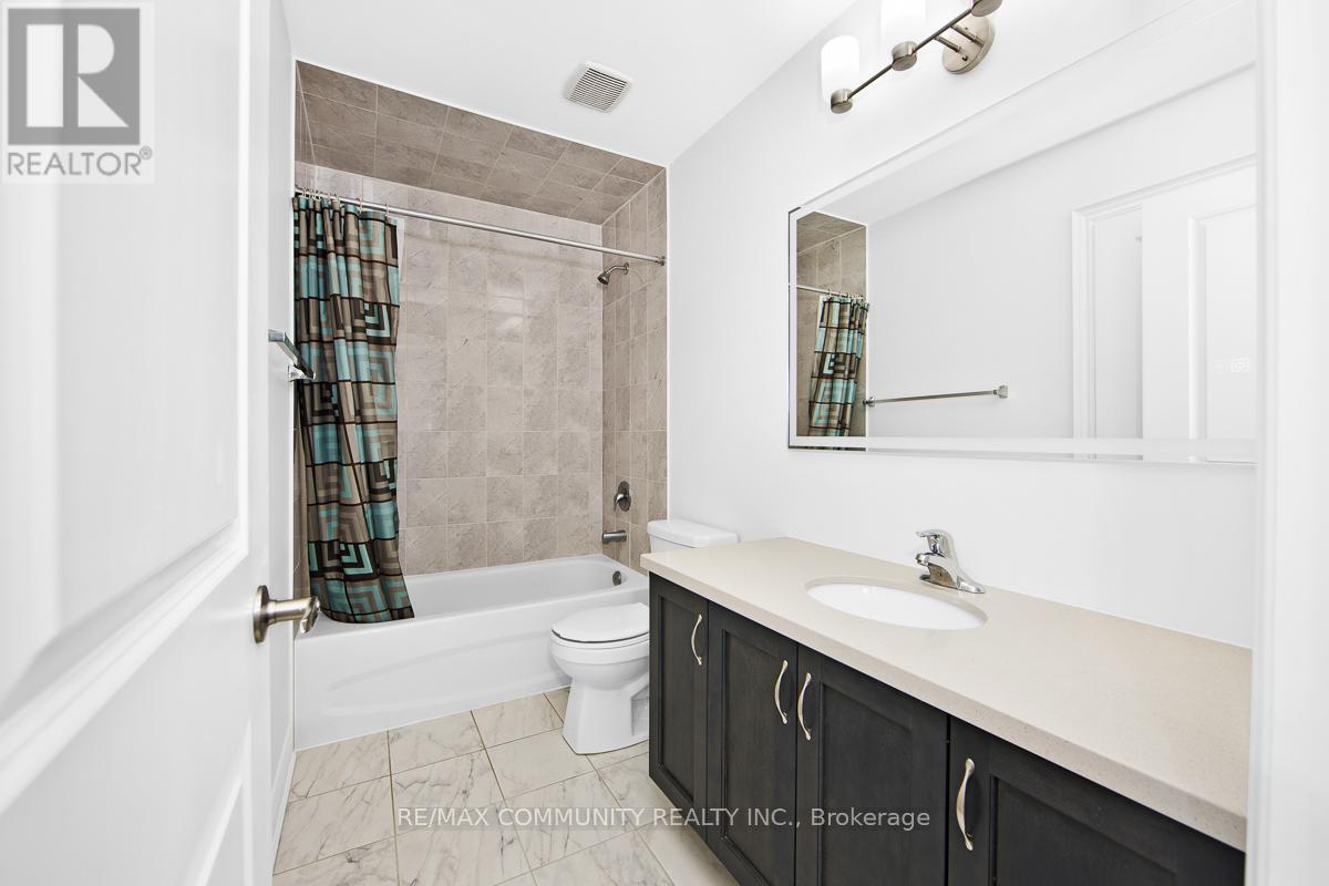 33 Liam Lane, Markham, Ontario  L3S 3J5 - Photo 20 - N12994124