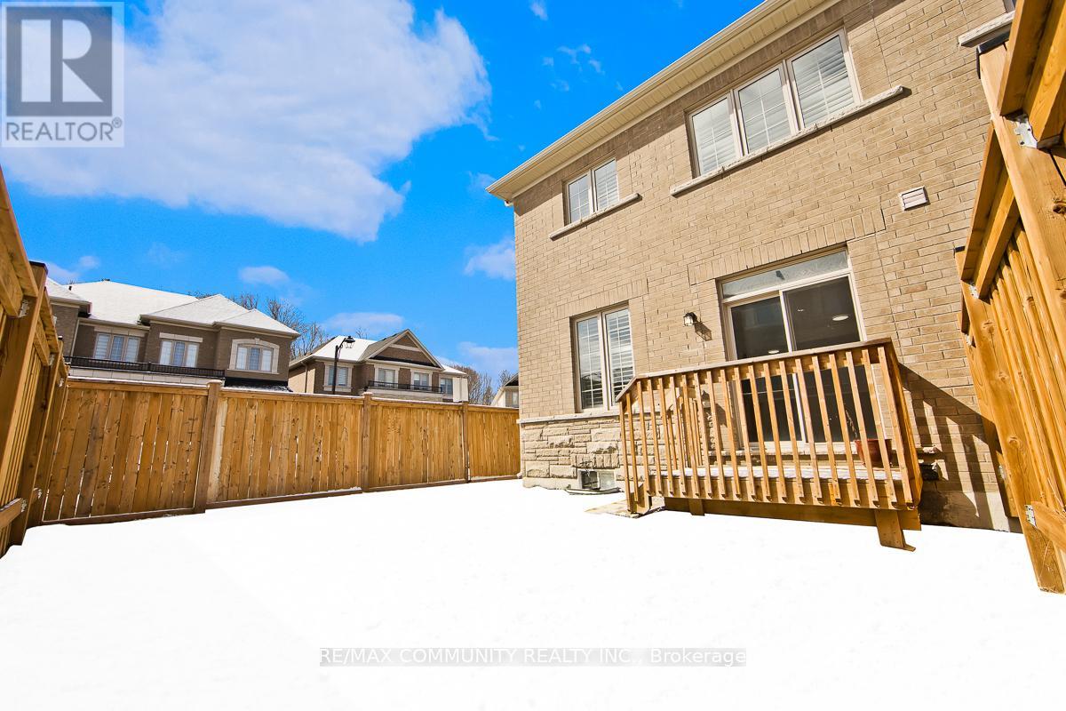 33 Liam Lane, Markham, Ontario  L3S 3J5 - Photo 22 - N12994124