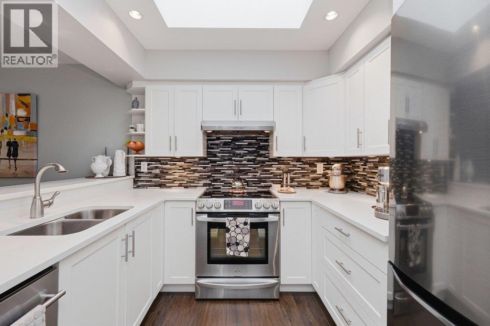 411 1125 Gilford Street, Vancouver, British Columbia  V6G 2P7 - Photo 8 - R3110897