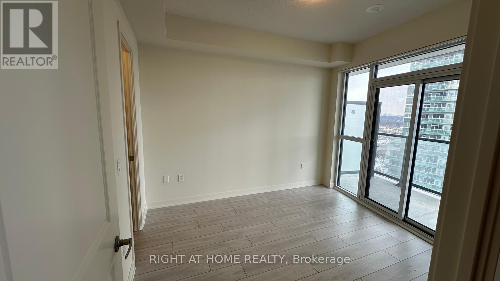 2112 - 38 Annie Craig Drive, Toronto, Ontario  M8V 0G9 - Photo 6 - W12994054