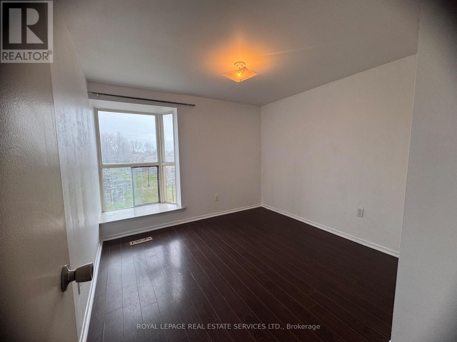150 - 254 John Garland Boulevard, Toronto, Ontario  M9V 1N8 - Photo 16 - W12994094