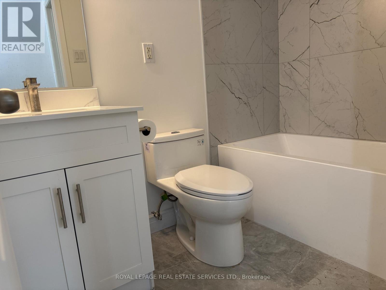 150 - 254 John Garland Boulevard, Toronto, Ontario  M9V 1N8 - Photo 18 - W12994094