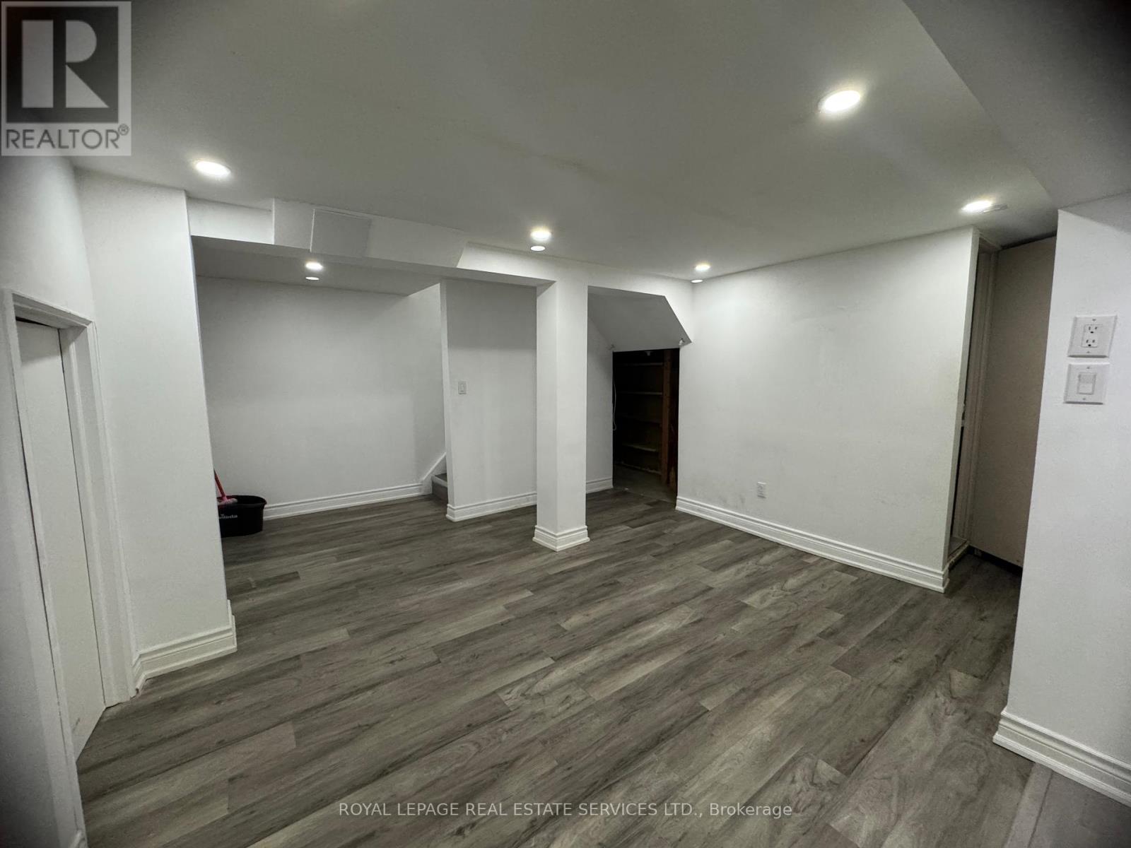 150 - 254 John Garland Boulevard, Toronto, Ontario  M9V 1N8 - Photo 24 - W12994094