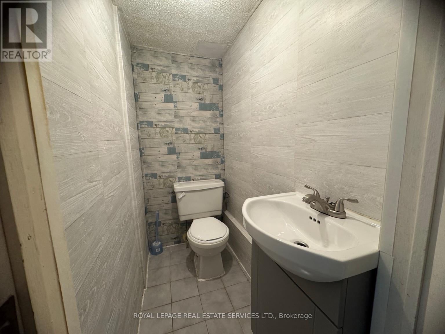150 - 254 John Garland Boulevard, Toronto, Ontario  M9V 1N8 - Photo 27 - W12994094