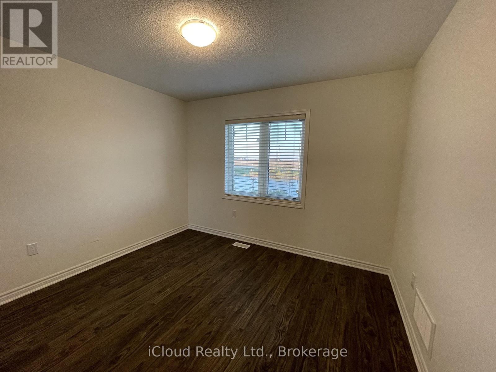 1360 Sycamore Gardens, Milton, Ontario  L9E 1R3 - Photo 33 - W12994106