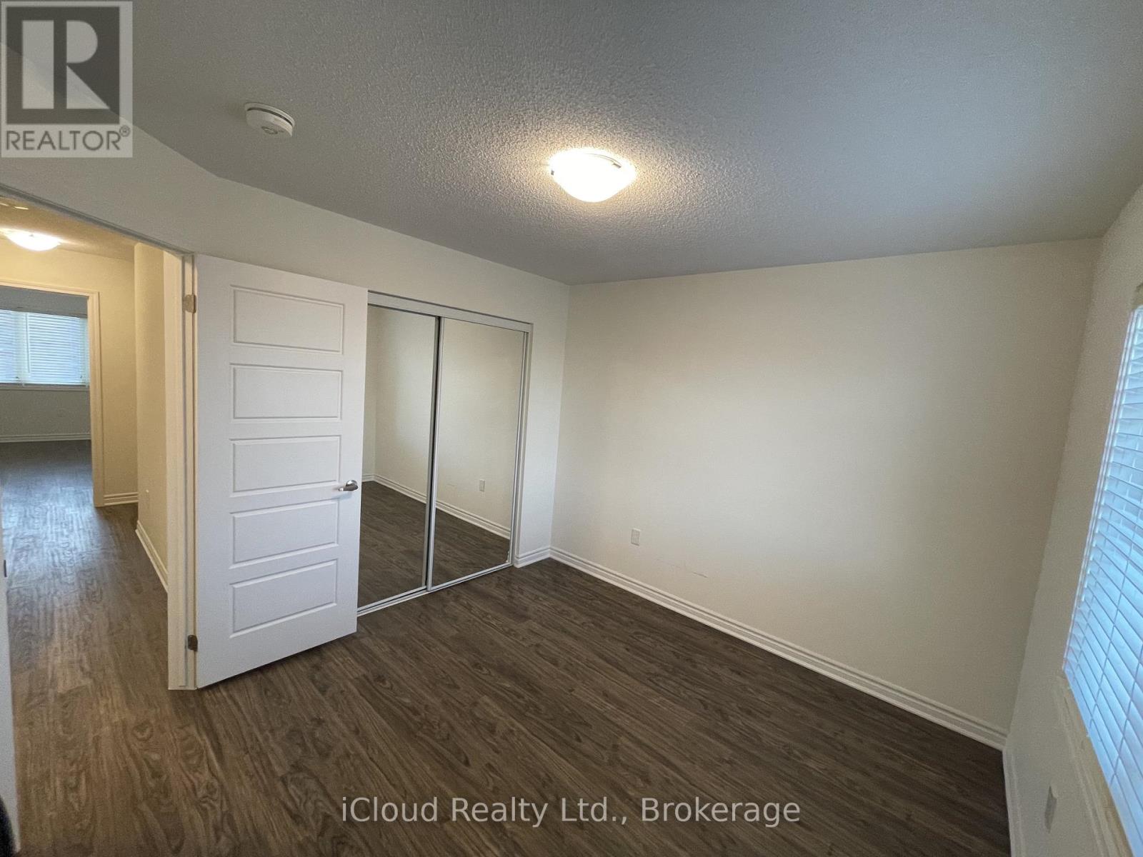 1360 Sycamore Gardens, Milton, Ontario  L9E 1R3 - Photo 35 - W12994106