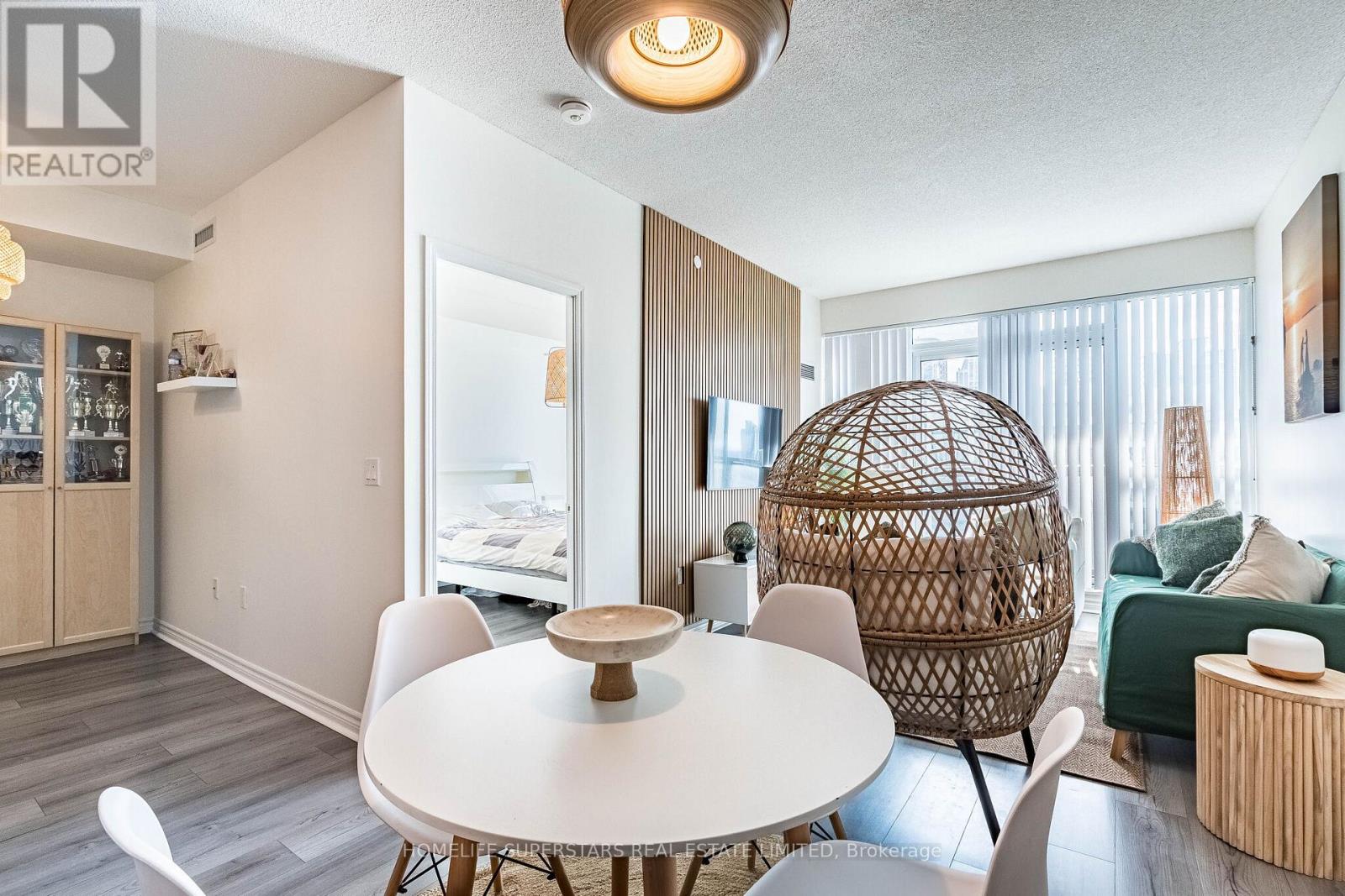 2208 - 349 Rathburn Road W, Mississauga, Ontario  L5B 0G1 - Photo 17 - W12994120