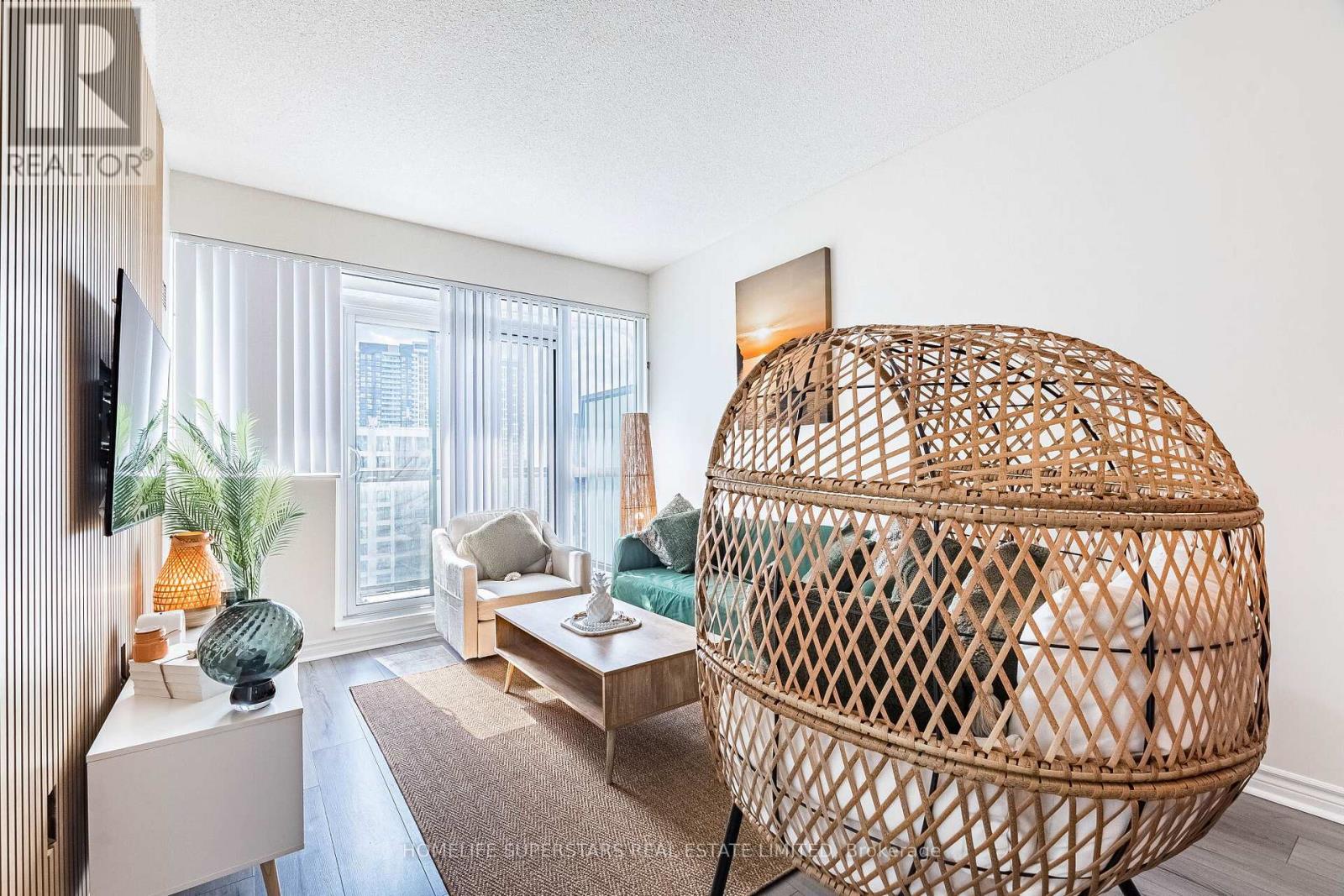 2208 - 349 Rathburn Road W, Mississauga, Ontario  L5B 0G1 - Photo 18 - W12994120